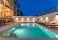 Bazén v ubytovaní Apartment Pavla with pool alebo v jeho blízkosti