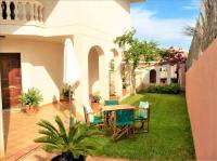 Ogród w obiekcie *****Villa de Món max. 8 Personen, Meerblick + Pool