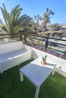 A balcony or terrace at Apartamento Club Paraíso con vista Teide y Mar