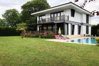 Bazén v ubytování Bahar Villas Sapanca nebo v jeho okolí