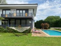 Bazén v ubytování Bahar Villas Sapanca nebo v jeho okolí