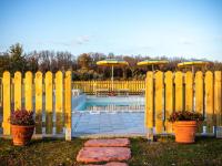Bazén v ubytovaní Holiday Home Melograno-2 by Interhome alebo v jeho blízkosti