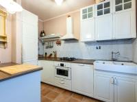 Kuchyňa alebo kuchynka v ubytovaní Holiday Home Melograno-2 by Interhome