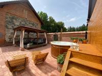 Patio nebo venkovní prostory v ubytování Penzion Pacovka