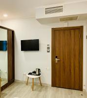 Hotel Tsereteli Palaceにあるテレビまたはエンターテインメントセンター