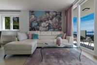 Posedenie v ubytovaní Villa Smaragd - Saphir - Luxury Apartment With Shared Pool