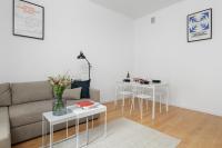 Posedenie v ubytovaní oompH Warsaw Nowy Swiat Apartment