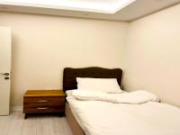 The floor plan of LUXE Bright 2bdr in Center
