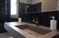 Kúpeľňa v ubytovaní Villa Liam con Piscina - Goelba