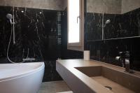 Kúpeľňa v ubytovaní Villa Liam con Piscina - Goelba