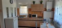 Kuchnia lub aneks kuchenny w obiekcie Major apartman