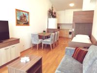 A bed or beds in a room at Hotel Haydn