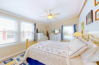 Ein Bett oder Betten in einem Zimmer der Unterkunft Montego Bay - 197 Pine Tree Road