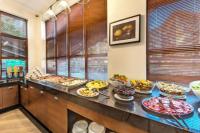 Jídlo v aparthotelu nebo okolí