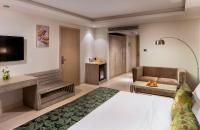 Centara Muscat Hotel Omanにあるベッド