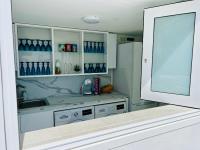 Kuchnia lub aneks kuchenny w obiekcie AMBER APARTMENTS - FRESH STUDIO