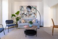 Posedenie v ubytovaní Thyssen Boutique Apartments by Caleta Homes