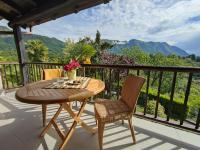 A general mountain view or a mountain view taken from the holiday home