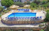 Bazén v ubytovaní Apartments CVITA Holiday alebo v jeho blízkosti