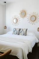 Łóżko lub łóżka w pokoju w obiekcie Dreamsea Surf House Fuerteventura