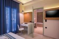 TV a/nebo společenská místnost v ubytování Summer Beach Hotel