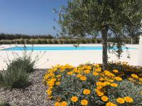 Bazén v ubytovaní Villa Fryni, private pool & seaview by Naxos Dunes alebo v jeho blízkosti