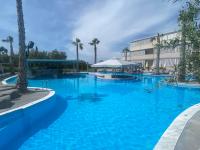 Bazén v ubytovaní Anna Hotel alebo v jeho blízkosti