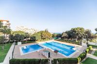 Bazén v ubytování Sun Coast Benalmádena -- Superb studio with 4 pools, gardens & breakfast nebo v jeho okolí