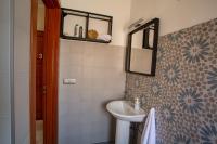 A bathroom at B&B CasaBuddace