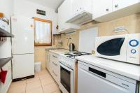 Kuchyň nebo kuchyňský kout v ubytování Apartment Mirjam