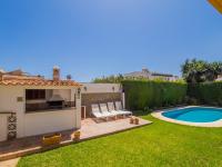 Bazén v ubytování Cubo's Villa Yedra Guadalmar nebo v jeho okolí