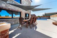 Balkón alebo terasa v ubytovaní Villa Baraka with private pool near Rovinj - WiiBuk