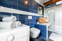 Kúpeľňa v ubytovaní Villa Baraka with private pool near Rovinj - WiiBuk