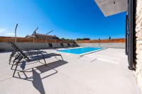 Bazén v ubytovaní Villa Baraka with private pool near Rovinj - WiiBuk alebo v jeho blízkosti