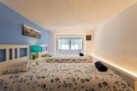 Postel nebo postele na pokoji v ubytování Oporto Blue Picaria - Unique Citycenter Apartment