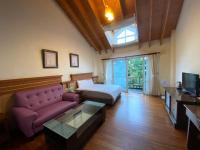 Gallery image of Ailiga Travel Villa in Ren&#39;ai