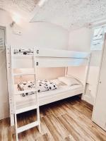 Postel nebo postele na pokoji v ubytování Lina Rooms Hostel