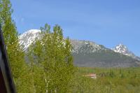 A general mountain view or a mountain view taken from Az apartmant