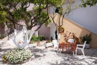 A garden outside Domus Alta