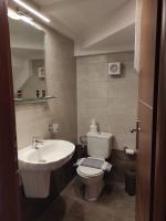 Kúpeľňa v ubytovaní Astradeni luxury apartments Kratir