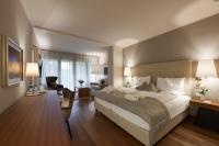 Posteľ alebo postele v izbe v ubytovaní Hotel Mignon Meran Park & Spa