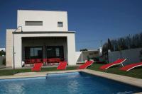 Basen w obiekcie Chalets conilizate 12 pax piscina 300mts playa lub w pobliżu