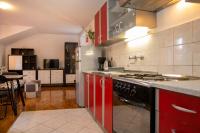 Kuchyňa alebo kuchynka v ubytovaní Apartment Kika