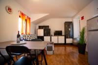 Kuchyňa alebo kuchynka v ubytovaní Apartment Kika