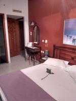 Posteľ alebo postele v izbe v ubytovaní Avra Rooms