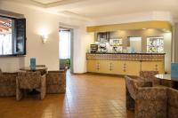 A seating area at Hotel Villa Paradiso