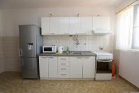 Kuchyň nebo kuchyňský kout v ubytování Apartment Davorka