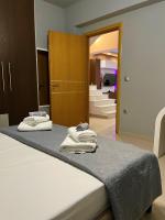 Posteľ alebo postele v izbe v ubytovaní Villa Rose Ground Floor - Private Swimming Pool Garden