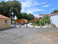 Plán poschodí v ubytovaní Gîte in a holiday park with pool