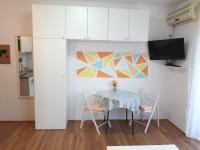 Kuchyňa alebo kuchynka v ubytovaní Apartments Crikvenica Megan 2